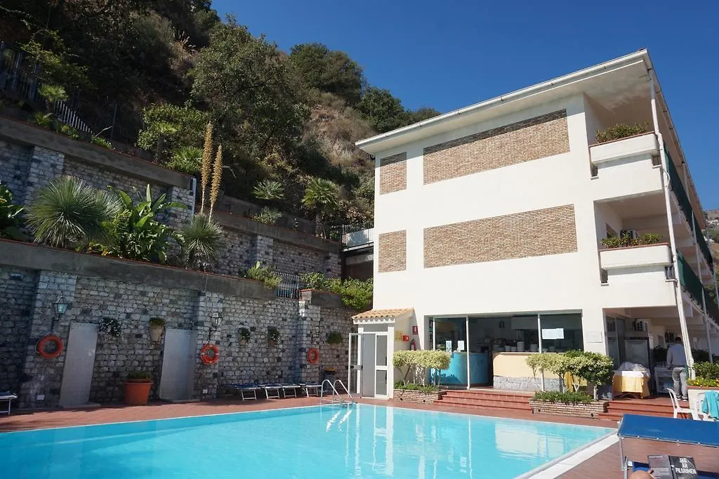 Bay Palace Mazzaro Taormina